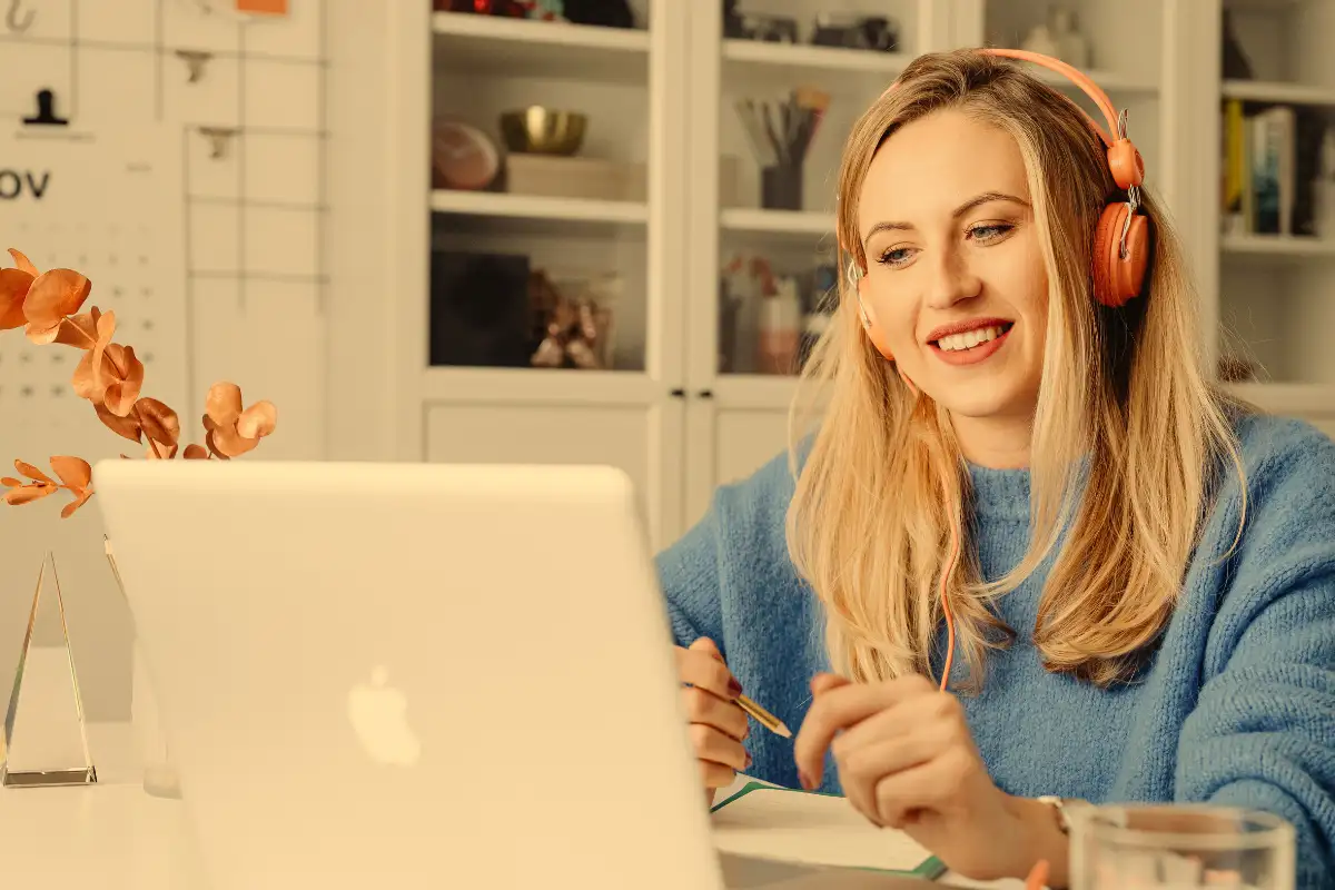 The New Face of Digital Nomads: Peeking into Professional Life with Remote Work Visas