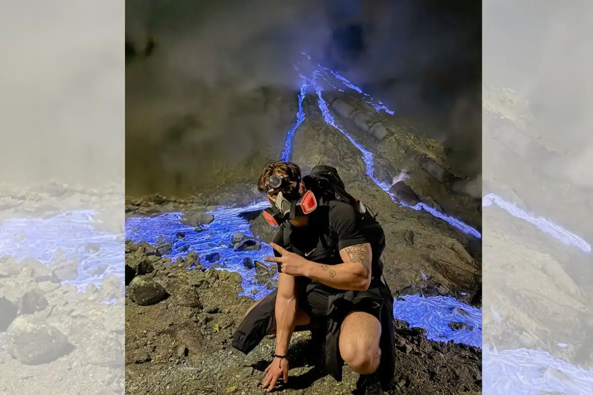 Spectacular East Java Volcanoes: 3D2N Bromo Ijen Tour