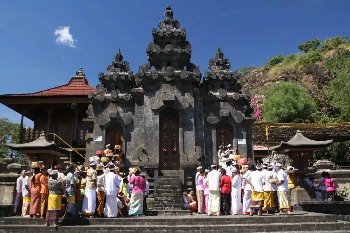 Direct Bali Airport Transfer to Pulaki: 24/7 Private Pickup Service